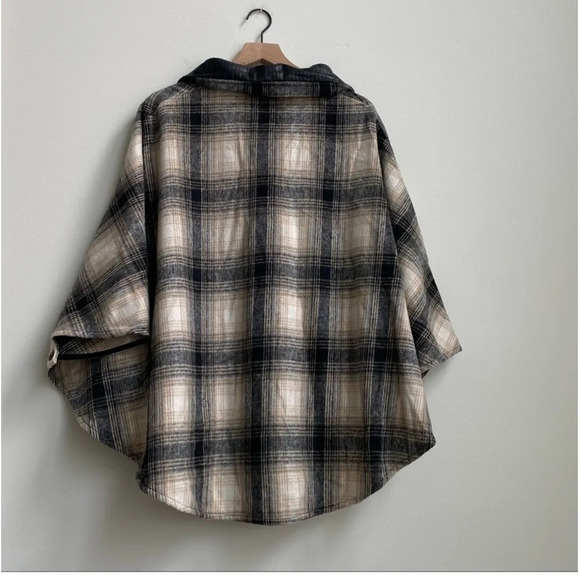 Blank NYC checked out plaid poncho cape jacket quarter zip vegan leather collar - Picture 11 of 16